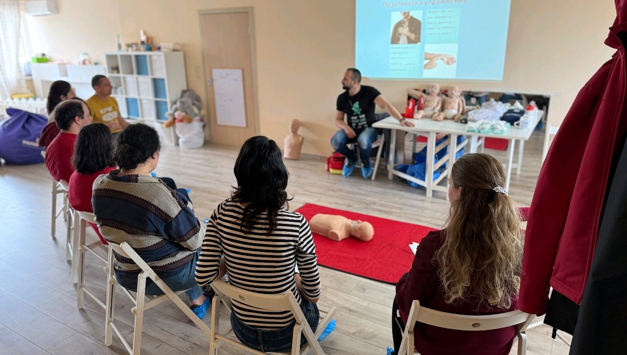 Безплатен курс по първа помощ за бебета и деца предстои в София